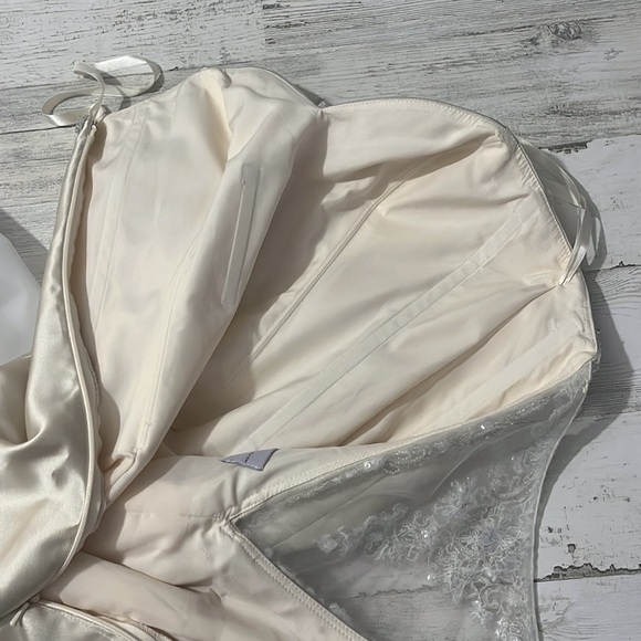 Mori Lee  Bridal Larissa Satin 5304 - Picture 11 of 12